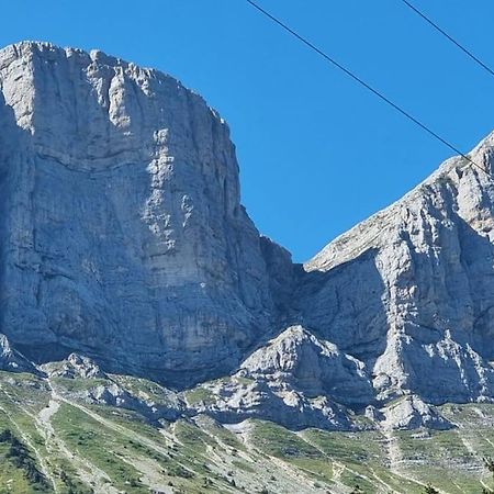Chez K&D Au Col De L'Arzelier Apartman Chateau-Bernard Kültér fotó
