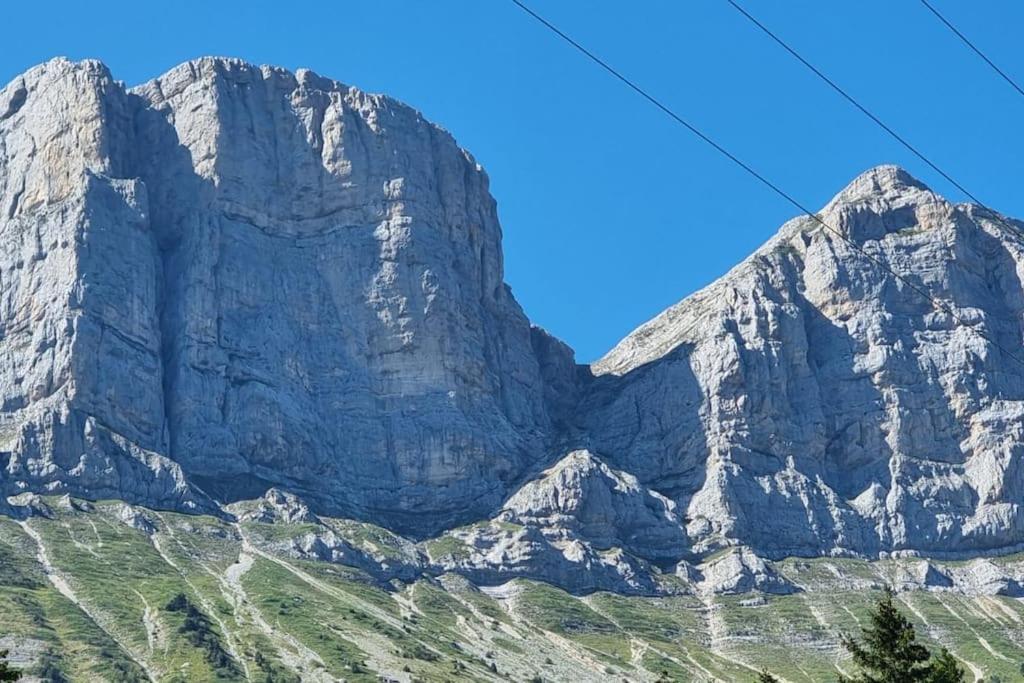 Chez K&D Au Col De L'Arzelier Apartman Chateau-Bernard Kültér fotó